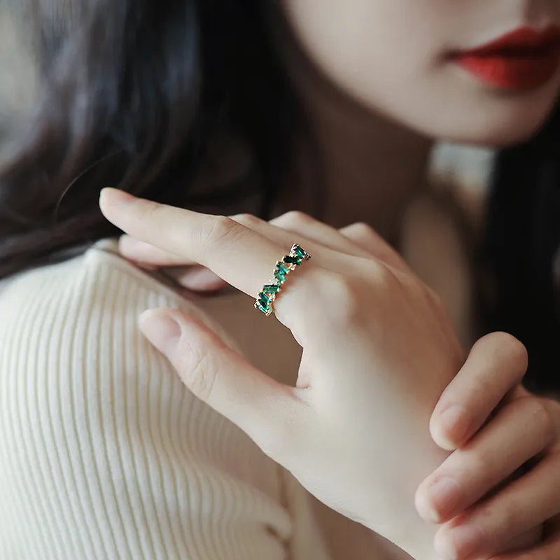 Stunning Irregular Pattern Green Emerald CZ Gold Ring Band