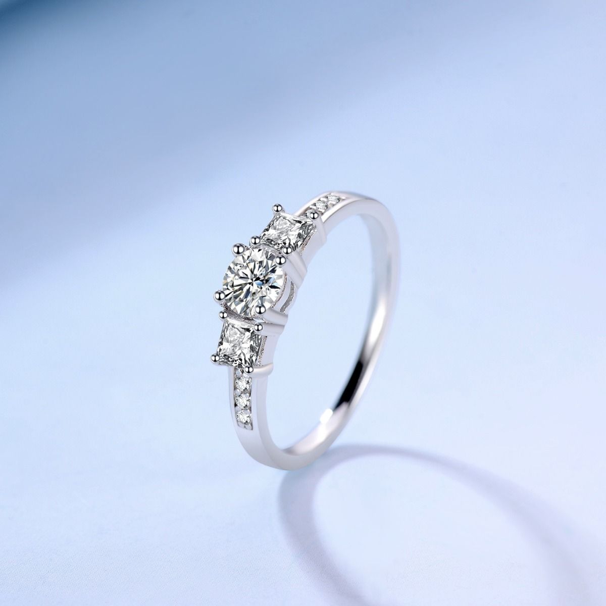 925 Sterling Silver 3 Stone Cubic Zirconia Ring
